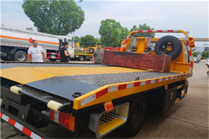 松阳附近拖车电话号码服务